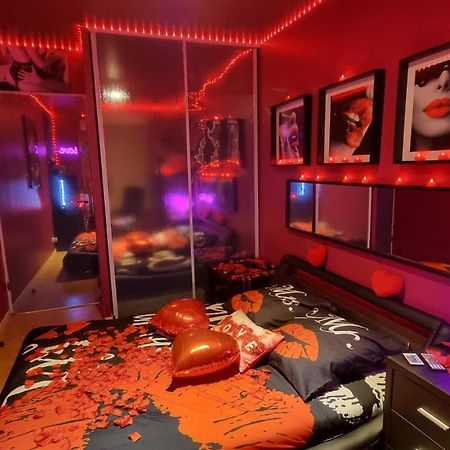 Love Room Sexy Love Cosy Lib Proche Centre Gare A Pied อุลเน-ซู-บัว ภายนอก รูปภาพ