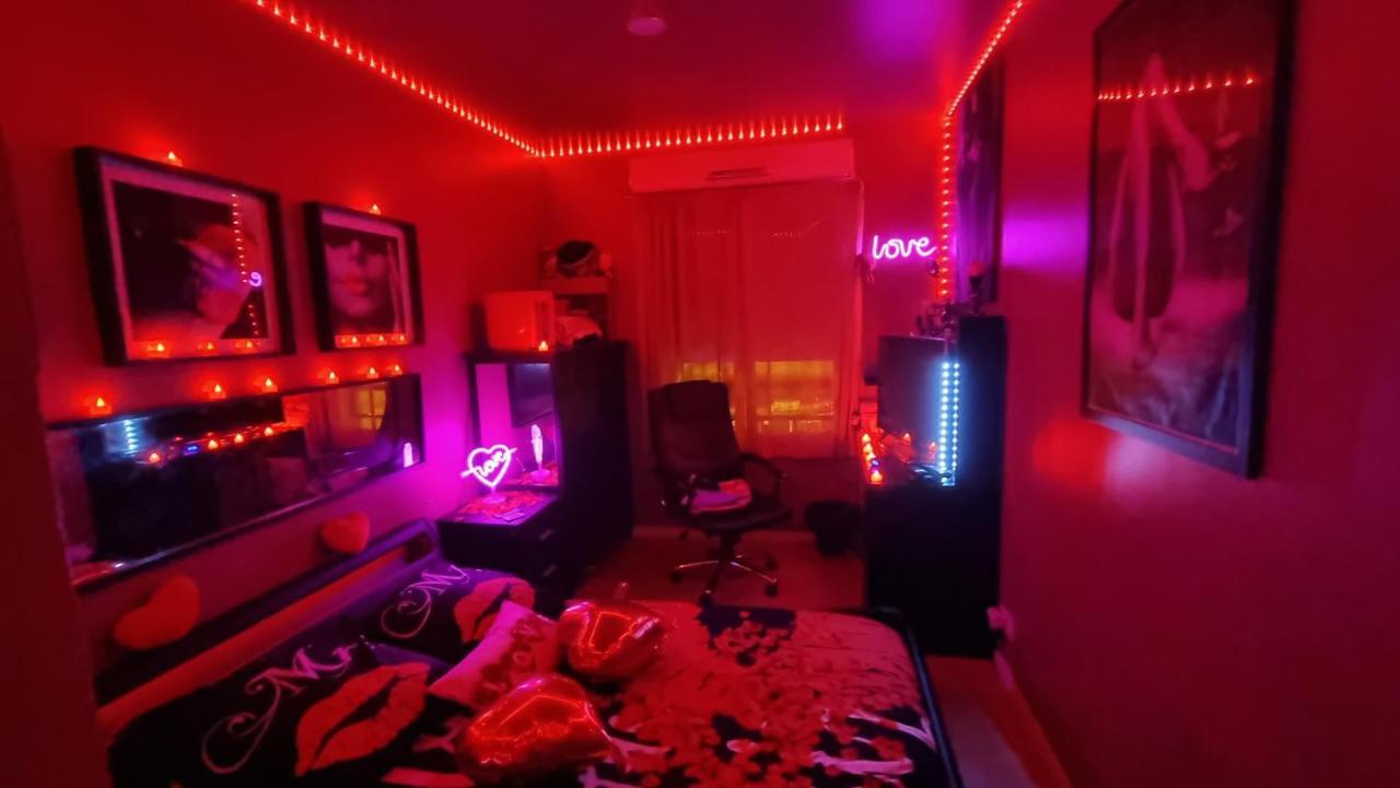 Love Room Sexy Love Cosy Lib Proche Centre Gare A Pied อุลเน-ซู-บัว ภายนอก รูปภาพ