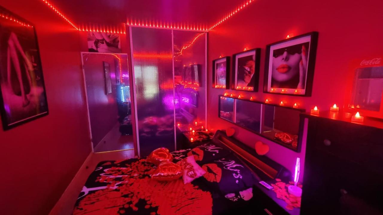 Love Room Sexy Love Cosy Lib Proche Centre Gare A Pied อุลเน-ซู-บัว ภายนอก รูปภาพ
