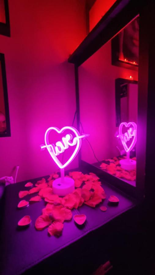 Love Room Sexy Love Cosy Lib Proche Centre Gare A Pied อุลเน-ซู-บัว ภายนอก รูปภาพ